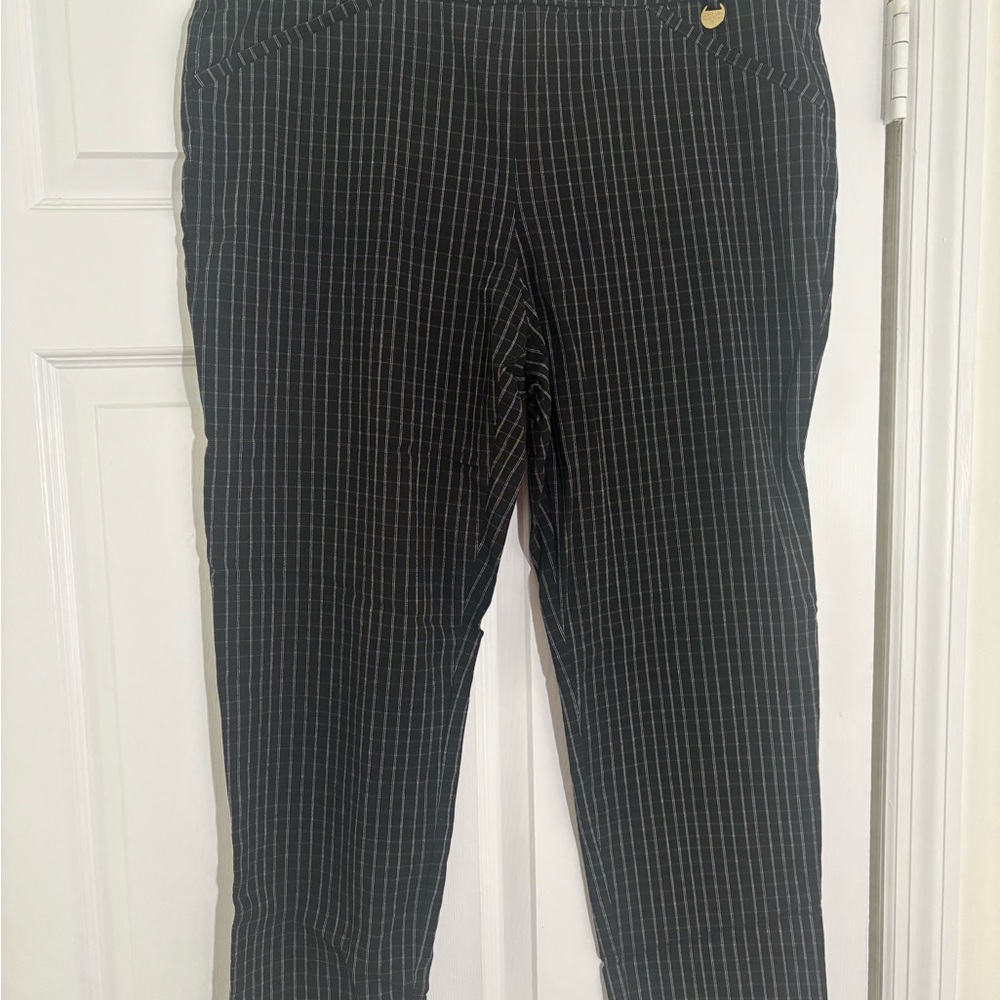 Ellen Tracy Black Pinstripe Chinos